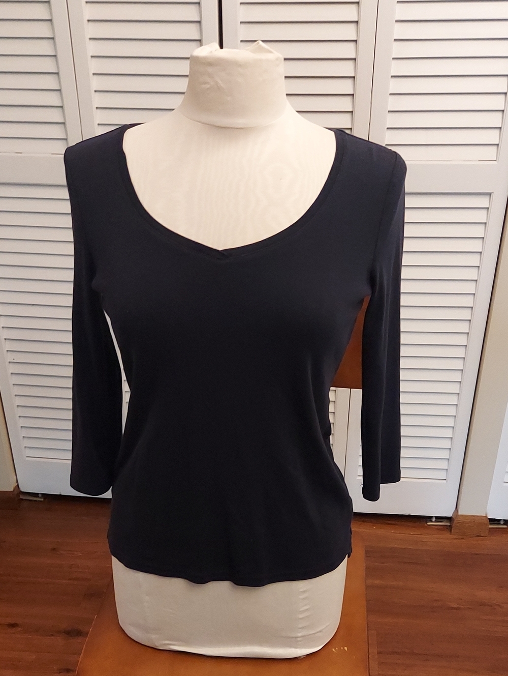 Talbots Navy Scoop V-Neck Long Sleeve Top